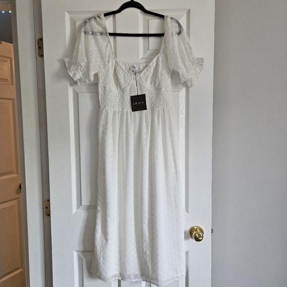 Le Lis White Puff Sleeve Sundress - Picture 1 of 7